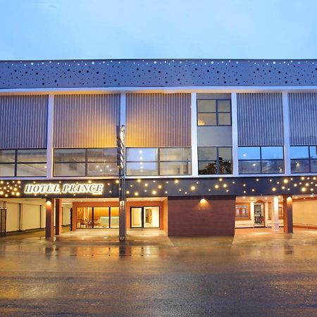 Hotel Prince Kaladi Экстерьер фото