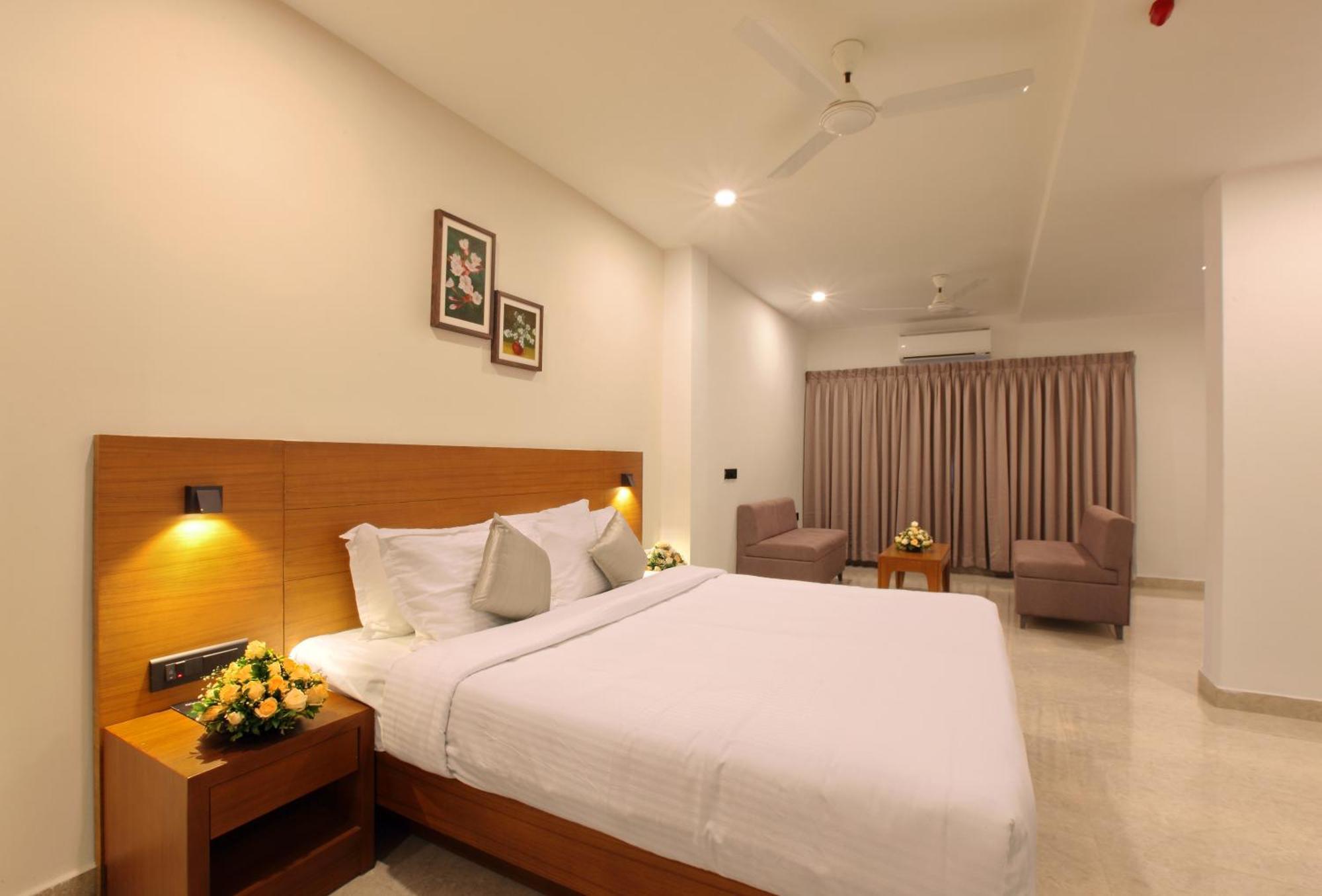 Hotel Prince Kaladi Экстерьер фото